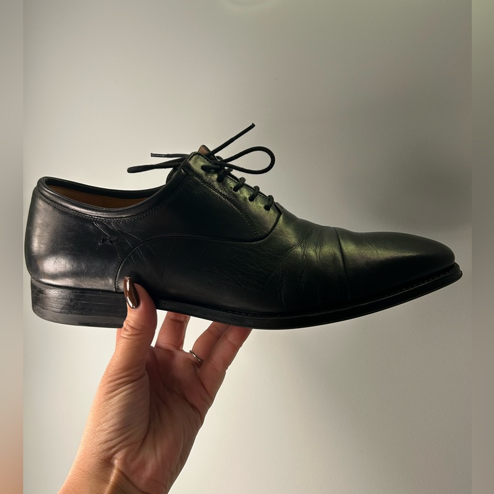 Magnanni Black Leather Oxford Shoes